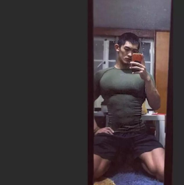 前^后^翘的痞帅长腿big筋霸，一看就很厉害的肌肉男！ - 51虹马